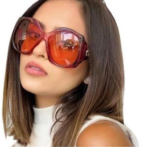 Gucci Sunglasses 100% Authentic New with Tags GG0875S 003